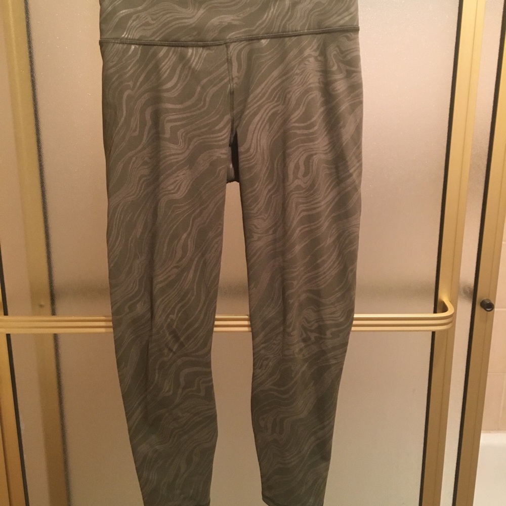 Fabletics Workout Set - image 1